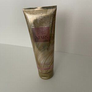 Bath and Body Works in The Stars Ultimate Hydration Body Cream 8 oz/ 226 g